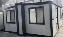 Casa móvil expandible del envase de la oficina prefabricada de los dormitorios del empaquetado de la película plástica del alto rendimiento